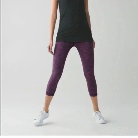 Lululemon wonder under crop 11 (roll down) - Picture 4 of 9